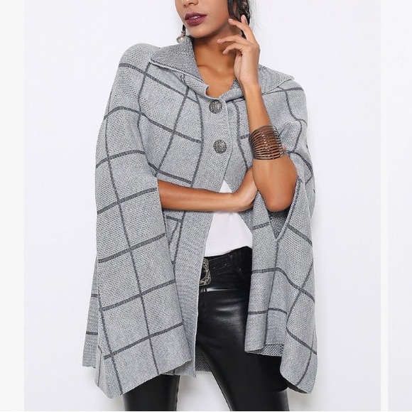 Red Queen Sweaters - Red Queen Cape-Like Poncho XL NWOT